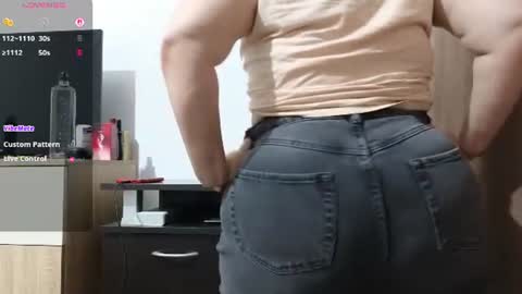 Snapshot of bbw_milf_4u chatting on July 9, 7:29 pm Emma online show from July 9, 7:29 pm