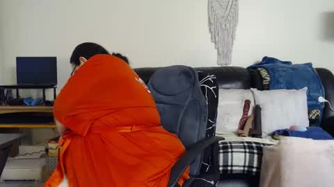 Julie online show from January 13, 5:40 pm