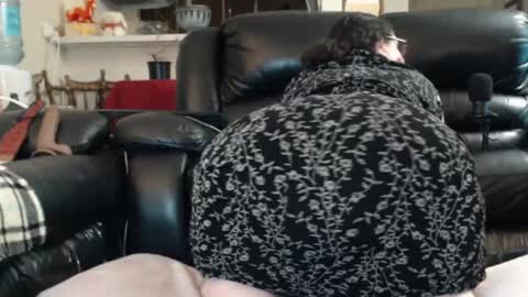 Julie online show from March 11, 4:13 pm