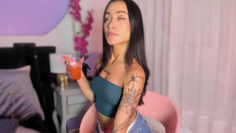Snapshot of bby_izzy chatting on June 2, 12:07 pm Bby online show from June 2, 12:07 pm