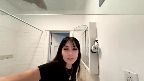 bby_julesss online show from March 20, 12:43 pm