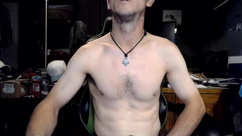 bchillin28 online show from October 19, 10:54 pm