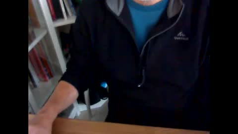 Snapshot of bcn1959 chatting on December 11, 8:36 am bcn1959 online show from December 11, 8:36 am