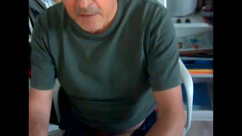 Snapshot of bcn1959 chatting on March 3, 2:37 pm bcn1959 online show from March 3, 2:37 pm