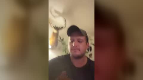 Snapshot of bdn9222 chatting on August 9, 3:23 am bdn9222 online show from August 9, 3:23 am