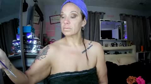 Snapshot of bdon1977 chatting on July 27, 10:33 am bdon1977 online show from July 27, 10:33 am