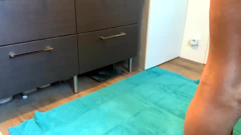 Snapshot of bdsm_toyboy chatting on October 4, 8:12 am bdsm_toyboy online show from October 4, 8:12 am