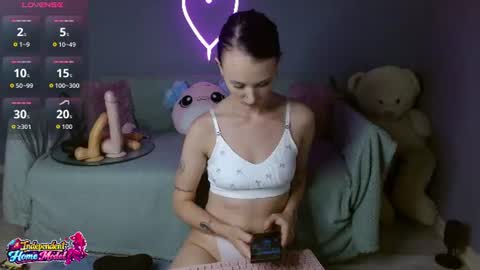 Snapshot of bea_doll chatting on July 18, 2:05 am Bea online show from July 18, 2:05 am