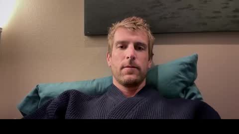 beach_bum_69 online show from March 8, 5:59 am