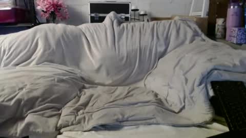 BeachyMILF online show from June 16, 4:53 pm