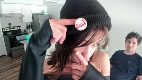 beaniebaby2 online show from April 28, 3:39 pm