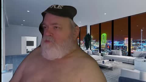 Snapshot of bear4muscle chatting on December 15, 3:34 am Dookie online show from December 15, 3:34 am