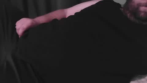 Snapshot of bear_man_oi chatting on January 4, 11:00 am bear_man_oi online show from January 4, 11:00 am