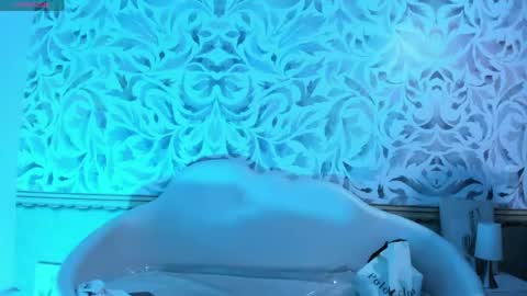 bear_mao_ online show from June 5, 11:16 am