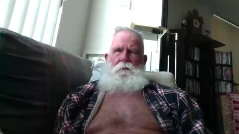 beardbushy online show from September 14, 3:44 pm