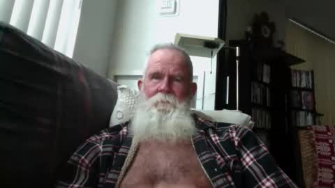 Snapshot of beardbushy chatting on January 14, 6:13 pm beardbushy online show from January 14, 6:13 pm