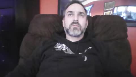 Snapshot of beardedambition chatting on January 11, 6:54 pm beardedambition online show from January 11, 6:54 pm