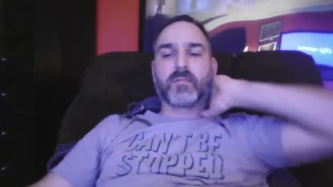 Snapshot of beardedambition chatting on January 31, 4:58 am beardedambition online show from January 31, 4:58 am