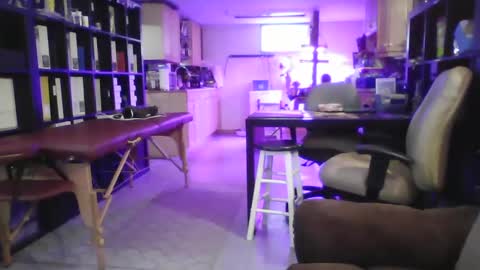 Snapshot of beardedambition chatting on February 22, 6:19 pm beardedambition online show from February 22, 6:19 pm