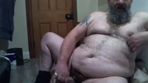 Snapshot of bearsteve75 chatting on January 8, 2:41 pm bearsteve75 online show from January 8, 2:41 pm