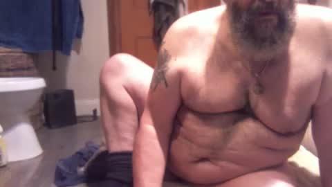 Snapshot of bearsteve75 chatting on April 10, 8:02 pm bearsteve75 online show from April 10, 8:02 pm