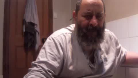 Snapshot of bearsteve75 chatting on April 12, 3:39 pm bearsteve75 online show from April 12, 3:39 pm