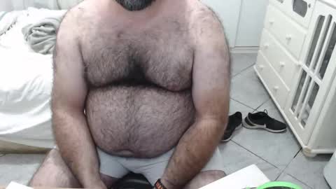 Snapshot of beastbearmg chatting on September 13, 12:43 am beastbearmg online show from September 13, 12:43 am