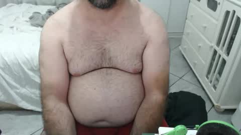 Snapshot of beastbearmg chatting on October 18, 2:36 am beastbearmg online show from October 18, 2:36 am