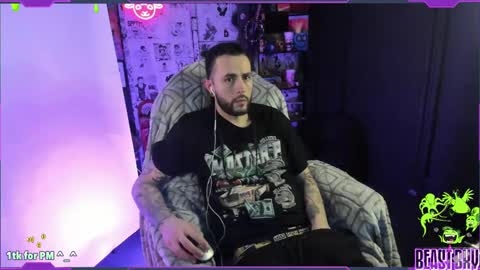 Snapshot of beastbxy chatting on February 11, 8:05 am beast bxy online show from February 11, 8:05 am