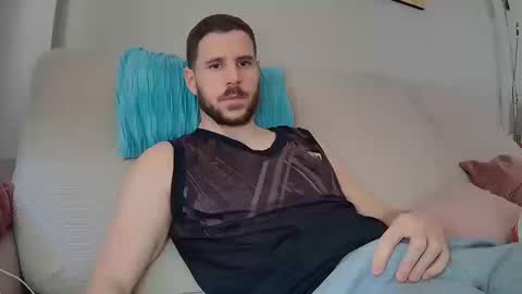 Snapshot of beastcumcam chatting on March 12, 9:26 am beastcumcam online show from March 12, 9:26 am