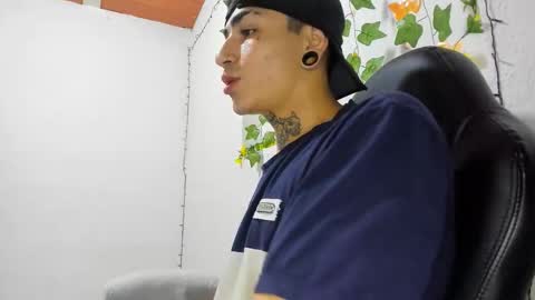 Snapshot of beatandtalk chatting on November 23, 4:40 pm beatandtalk online show from November 23, 4:40 pm