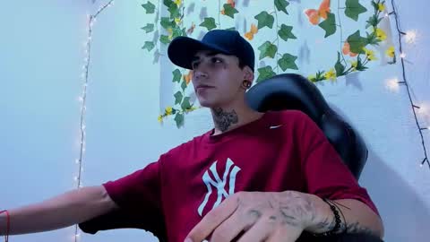 Snapshot of beatandtalk chatting on December 1, 4:50 am beatandtalk online show from December 1, 4:50 am