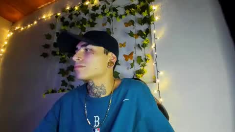 Snapshot of beatandtalk chatting on December 4, 7:06 am beatandtalk online show from December 4, 7:06 am