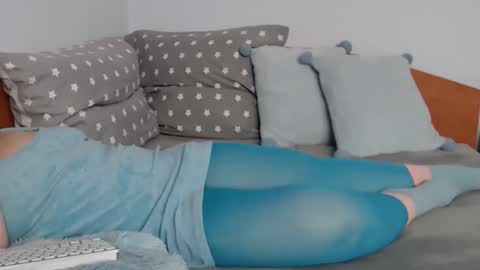 Snapshot of beatrice26 chatting on March 9, 1:37 pm beatrice26 online show from March 9, 1:37 pm