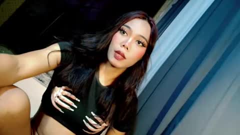 Snapshot of beatrice_luna chatting on May 28, 5:32 pm beatrice_luna online show from May 28, 5:32 pm