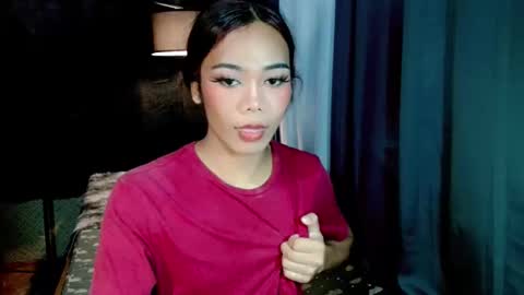 Snapshot of beatrice_luna chatting on June 5, 7:08 pm beatrice_luna online show from June 5, 7:08 pm