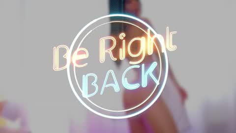 Snapshot of beatricefawne chatting on February 15, 2:47 am Bzzz Bea online show from February 15, 2:47 am