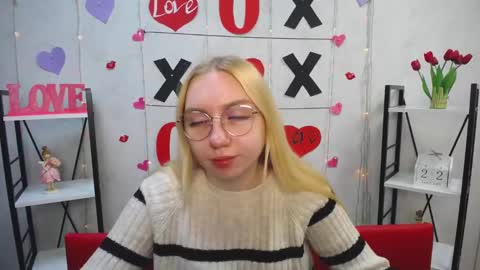 Snapshot of beatriceflyy chatting on January 22, 5:17 pm BeatriceFlyy online show from January 22, 5:17 pm