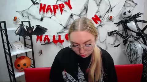 Snapshot of beatriceflyy chatting on October 29, 1:02 pm BeatriceFlyy online show from October 29, 1:02 pm