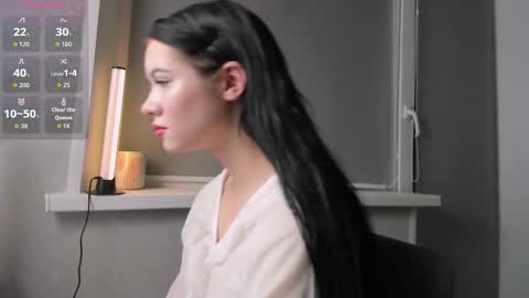 Snapshot of beatricemoonlight chatting on November 26, 3:18 am My name is Beatrice Like my broadcast pls 3 online show from November 26, 3:18 am