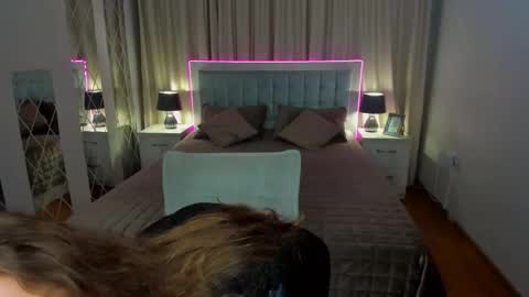 BeatriceWild online show from November 16, 11:27 am