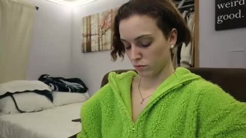 Snapshot of beaubrookeent chatting on February 20, 8:50 am OF beaubrookevip online show from February 20, 8:50 am