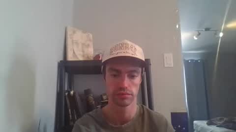 Snapshot of beaulieu2027 chatting on December 21, 5:20 pm beaulieu2027 online show from December 21, 5:20 pm