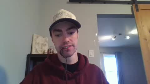 Snapshot of beaulieu2027 chatting on April 19, 11:18 pm beaulieu2027 online show from April 19, 11:18 pm