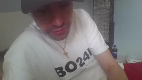 Snapshot of beaulieu2027 chatting on April 21, 5:39 pm beaulieu2027 online show from April 21, 5:39 pm
