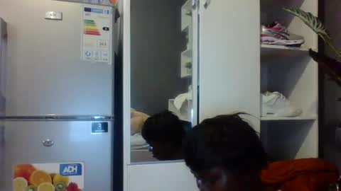 Snapshot of beautie699392 chatting on February 11, 12:58 pm Lil stunner online show from February 11, 12:58 pm