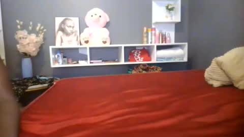 Snapshot of beautie699392 chatting on May 31, 6:09 pm Lil stunner online show from May 31, 6:09 pm