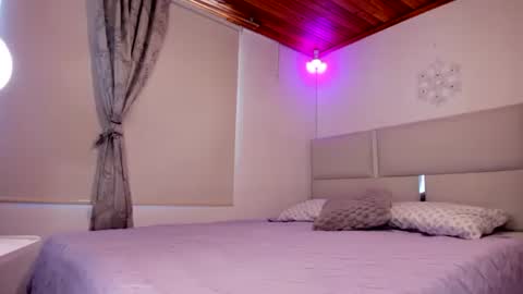 Snapshot of beautiful_2_0 chatting on December 24, 7:00 pm beautiful_2_0 online show from December 24, 7:00 pm