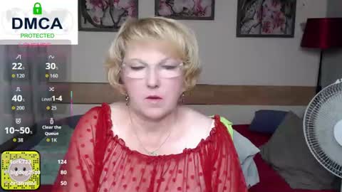 Snapshot of beautiful_lina7 chatting on June 24, 5:17 am your Lana online show from June 24, 5:17 am