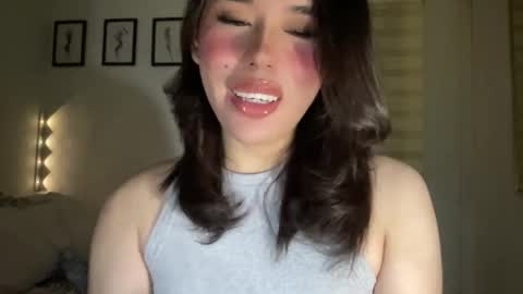 Snapshot of beautiful_lust69 chatting on December 22, 2:25 pm Sweet Aya online show from December 22, 2:25 pm